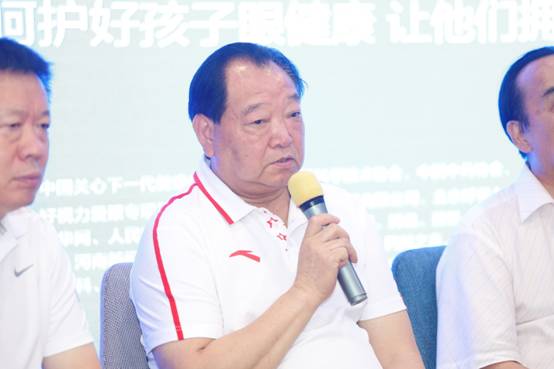 奥运第一人化身公益大使!呼吁全社会共同关注青少年近视!