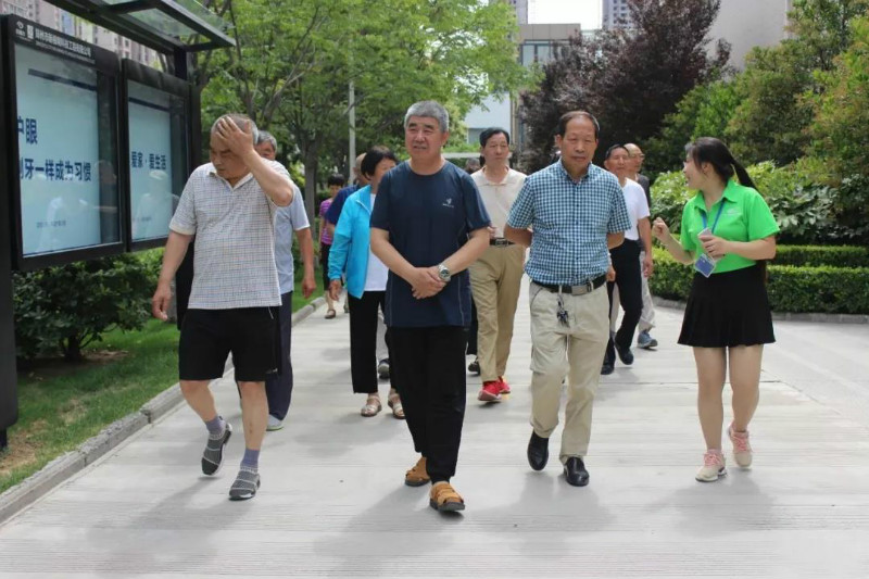 吸引中老年团体专程来报到?好视力为你一键解锁眼贴透明工厂的秘密