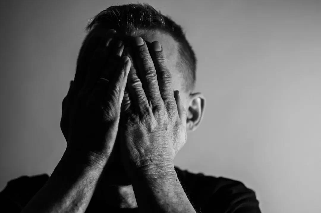 白内障高发人群不再是中老年专利，来看看如何科学防护！