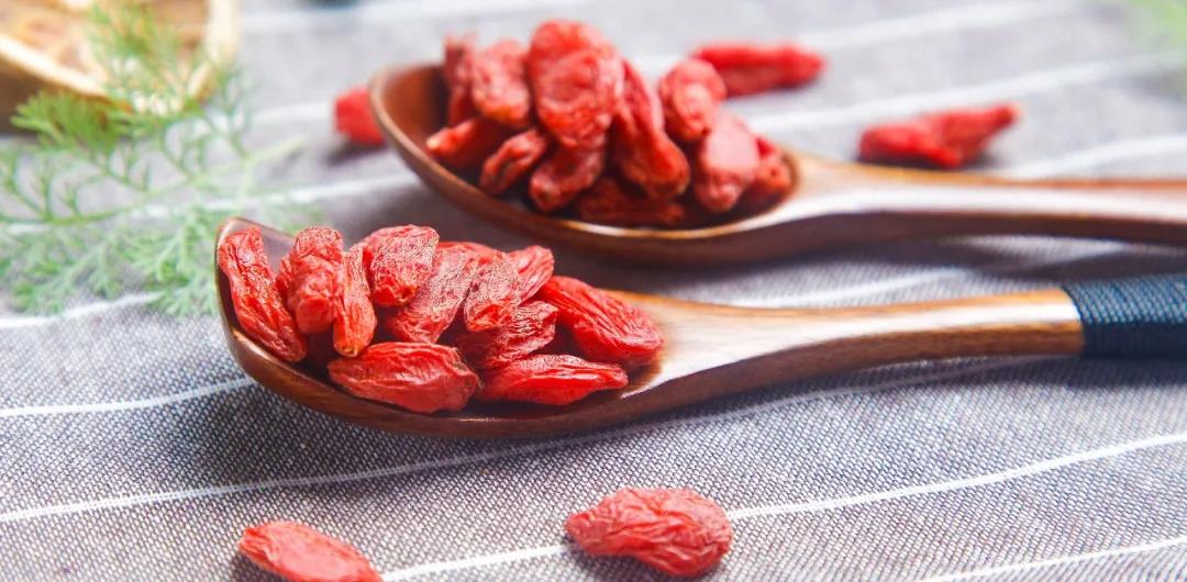 眼睛累了吃什么护眼？这种食物家家都有！
