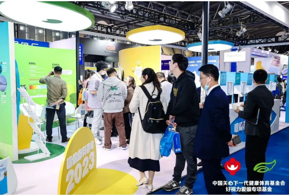 直击第21届上海眼镜展丨践行眼健康科普公益 “沪”眼未来