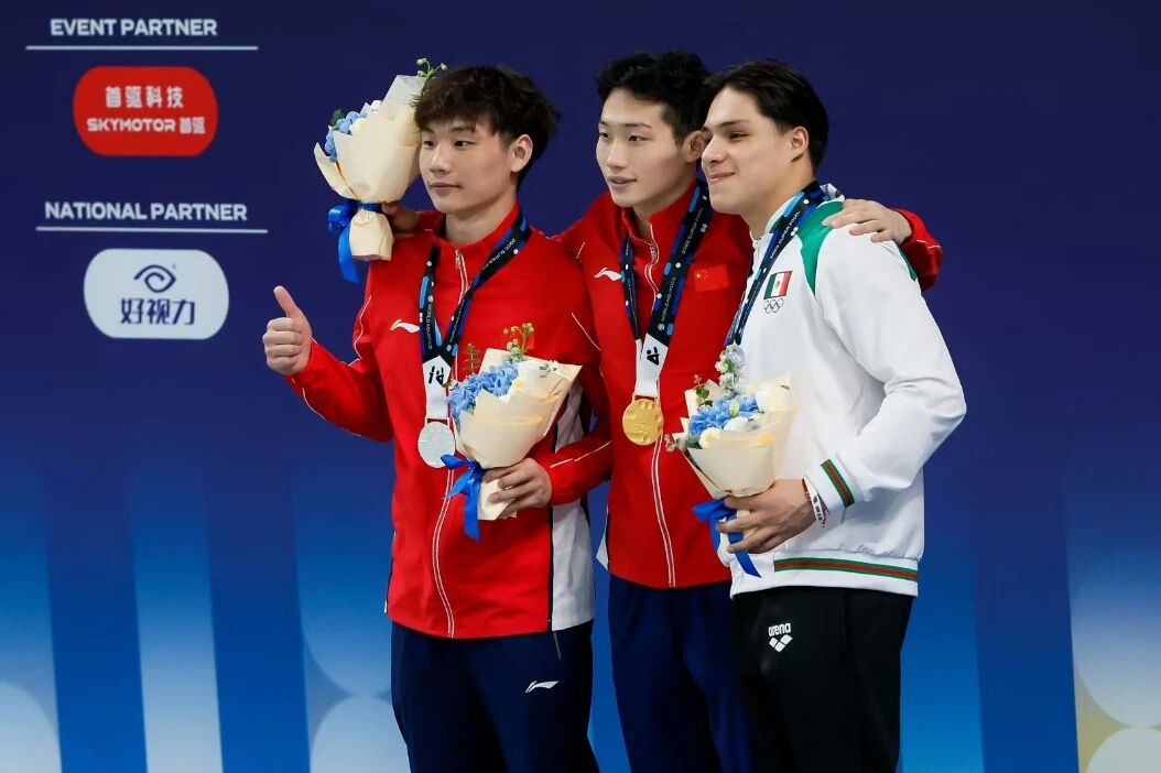 七金加冕，再冲冠！水立方见证梦之队传奇，北